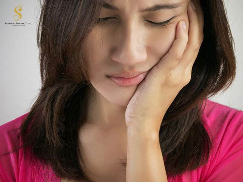 Sưng – đau sau khi nhổ răng là hiện tượng bình thường và bạn đừng quá lo lắng